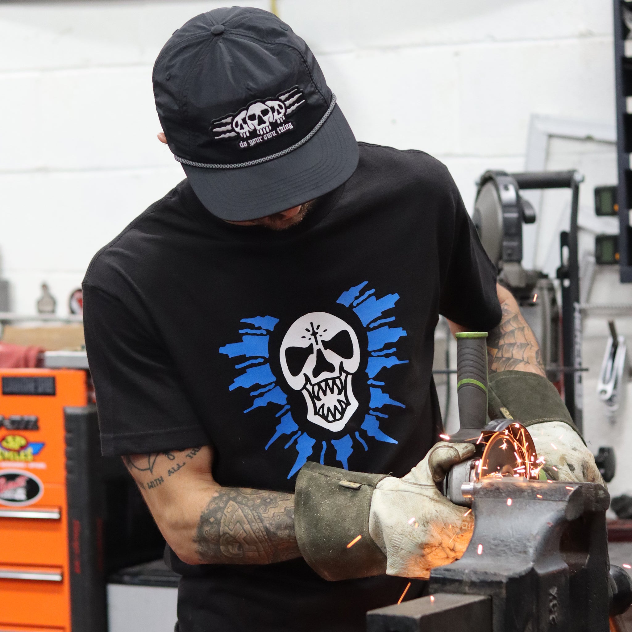 WHADAFUNK BURST SKULL BLACK T-SHIRT