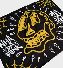 Load image into Gallery viewer, WHADAFUNK SHOCKED SKULL WALL BANNER CLOSE UP DETAILS
